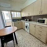 公寓 2 Bedroom Flat By The Sea *