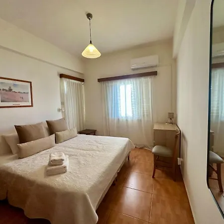 2 Bedroom Flat By The Sea Larnaca